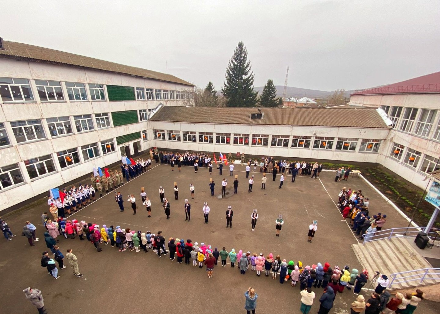 Митинг, посвященный 9 Мая и  памяти Героя Советского Союза А.А. Петряева.