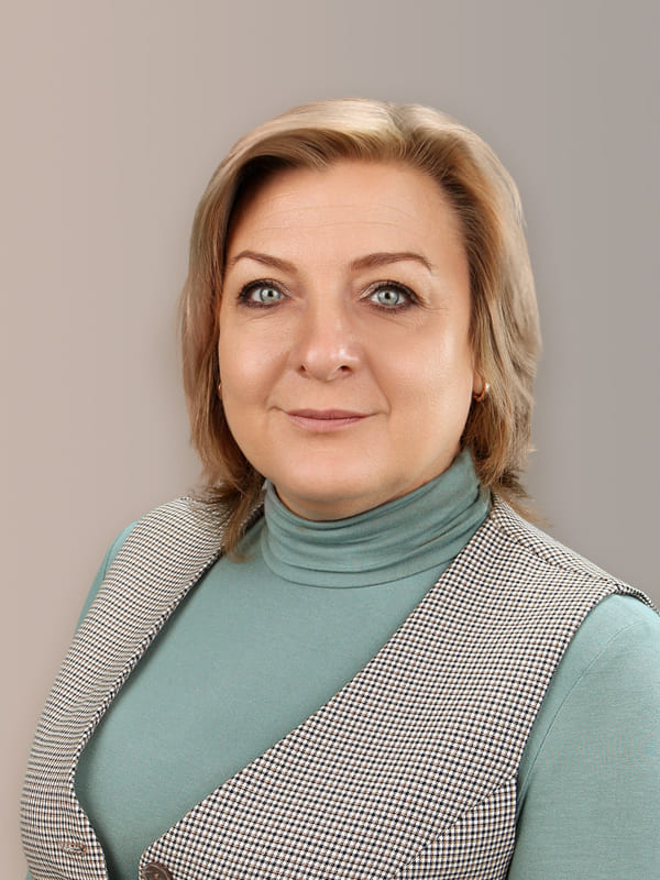 Верстина Елена Александровна.